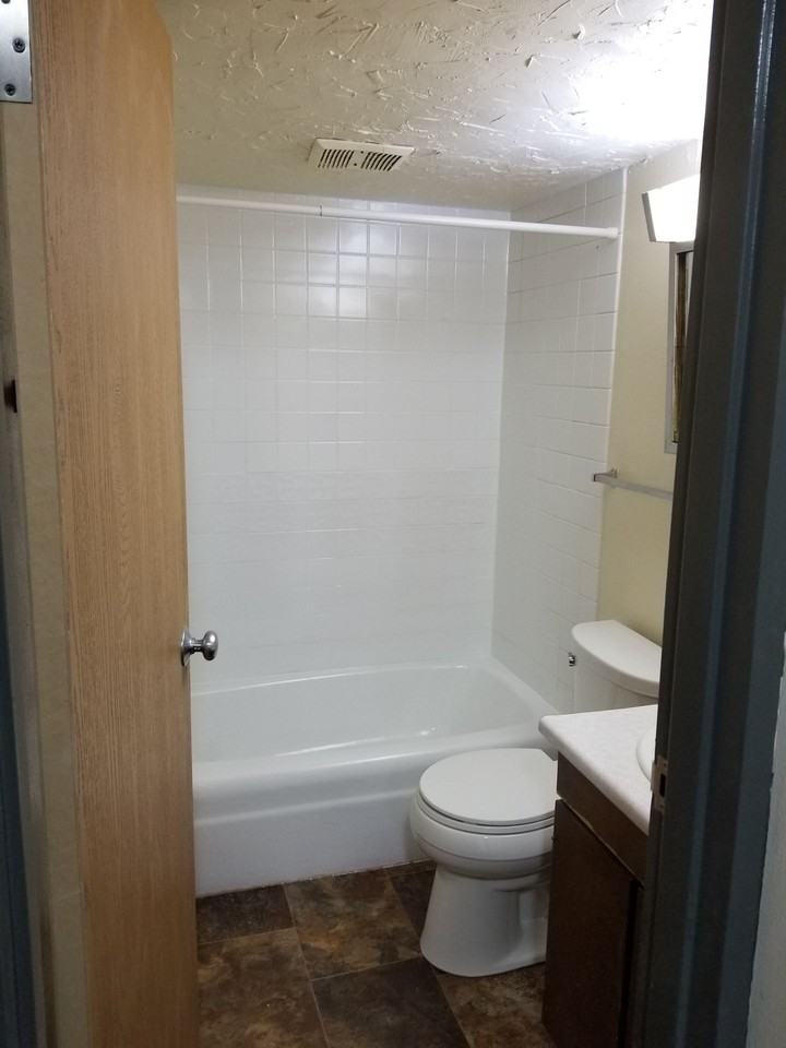 1315 Spring St - Photo 7 of 10