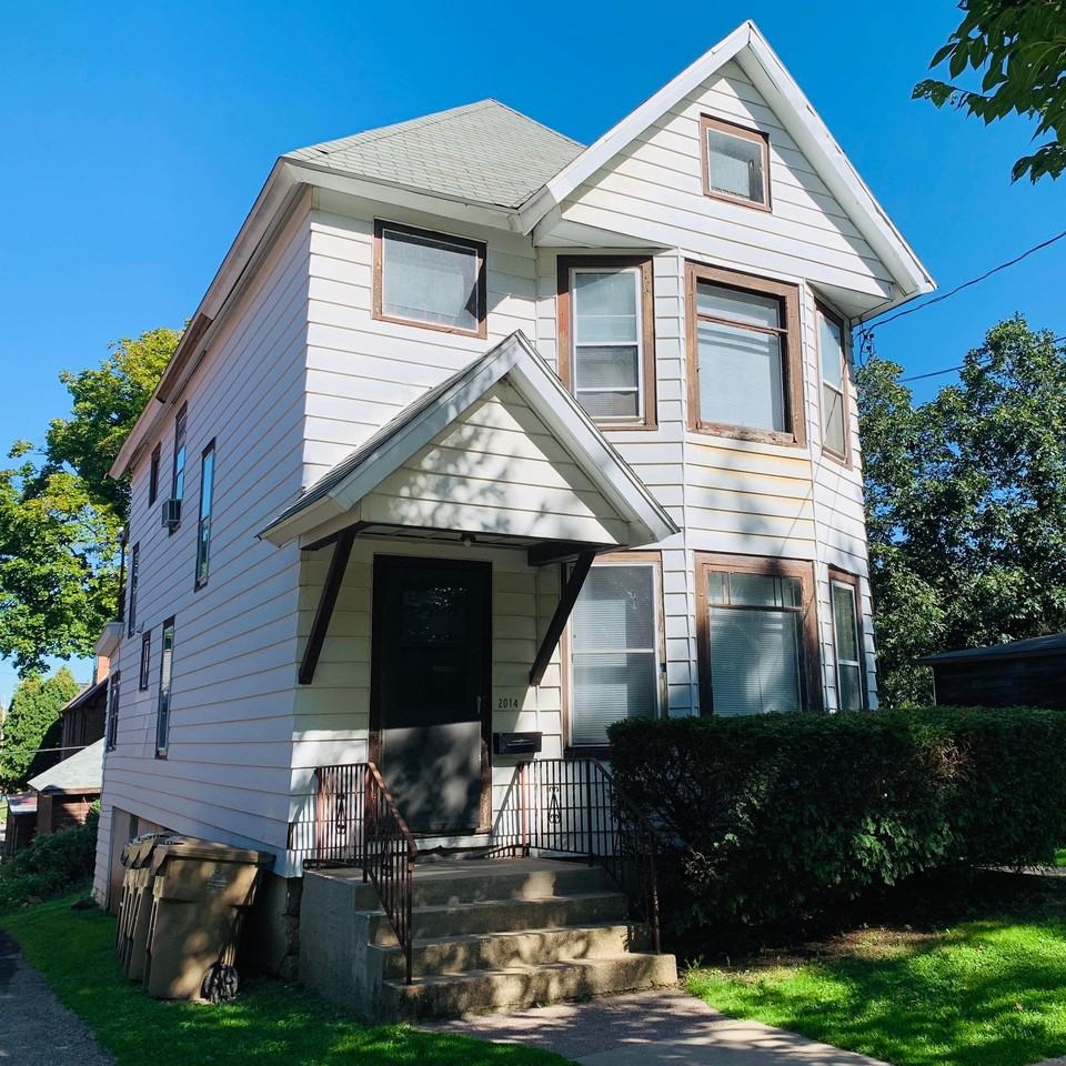 2014 Kendall Ave - Photo 3 of 3