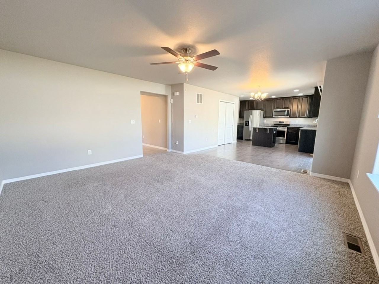 1750 Sipson Dr - Photo 6 of 20
