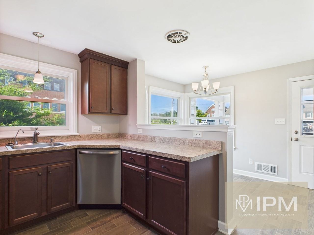 24 E 6th Ave - Photo 4 of 19