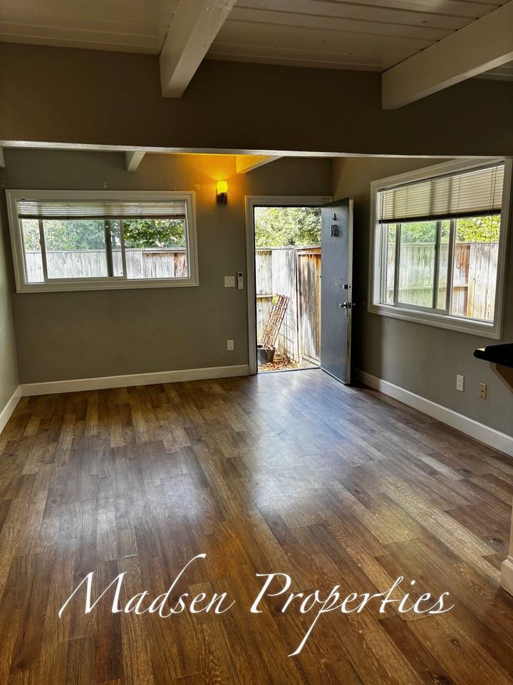 2925 Godman Avenue - Photo 6 of 50