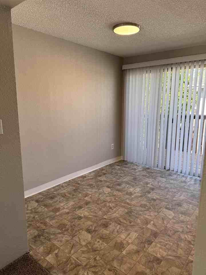 Bettis Wagoner Apts - Bldg 02 - Photo 3 of 13