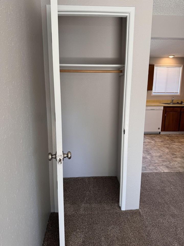 Bettis Wagoner Apts - Bldg 02 - Photo 4 of 13