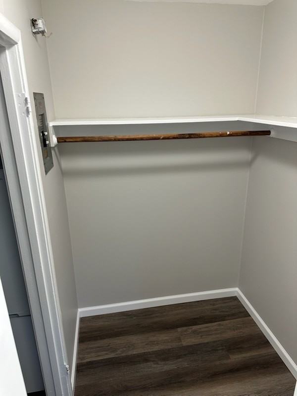 Laurel Apartments - Photo 6 of 11