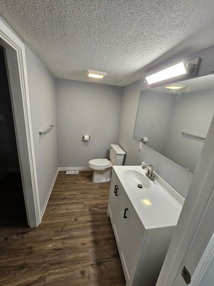 Remodeled 2 & 3 apartments - Photo 5 of 19