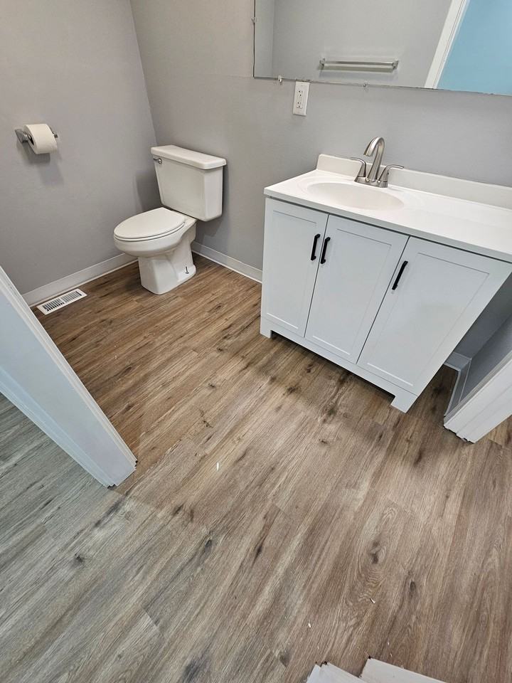 Remodeled 2 & 3 apartments - Photo 7 of 19