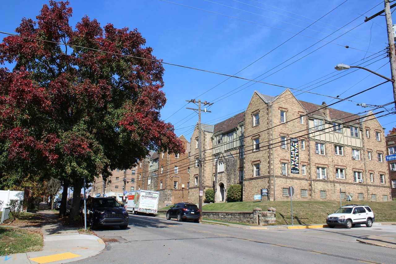 2130 Wightman - Photo 3 of 5