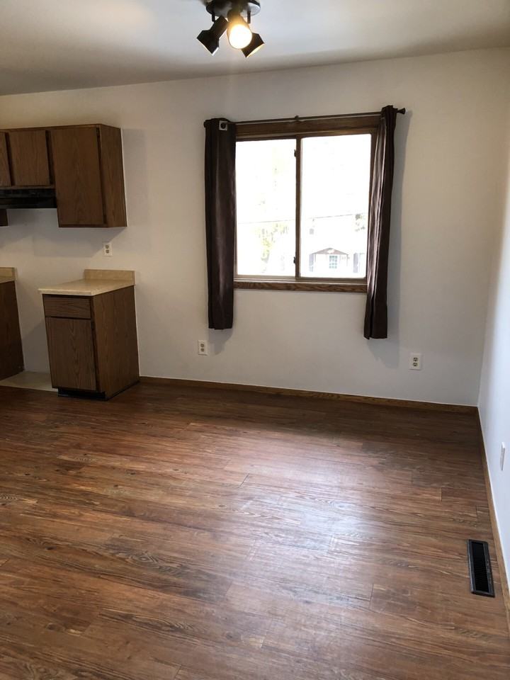 1221 E Wausau Ave - Photo 3 of 12