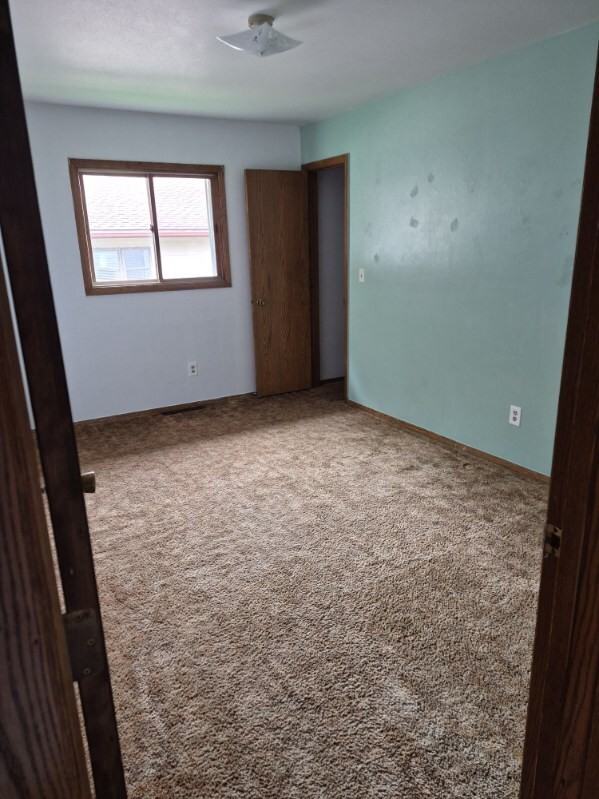 1221 E Wausau Ave - Photo 5 of 12