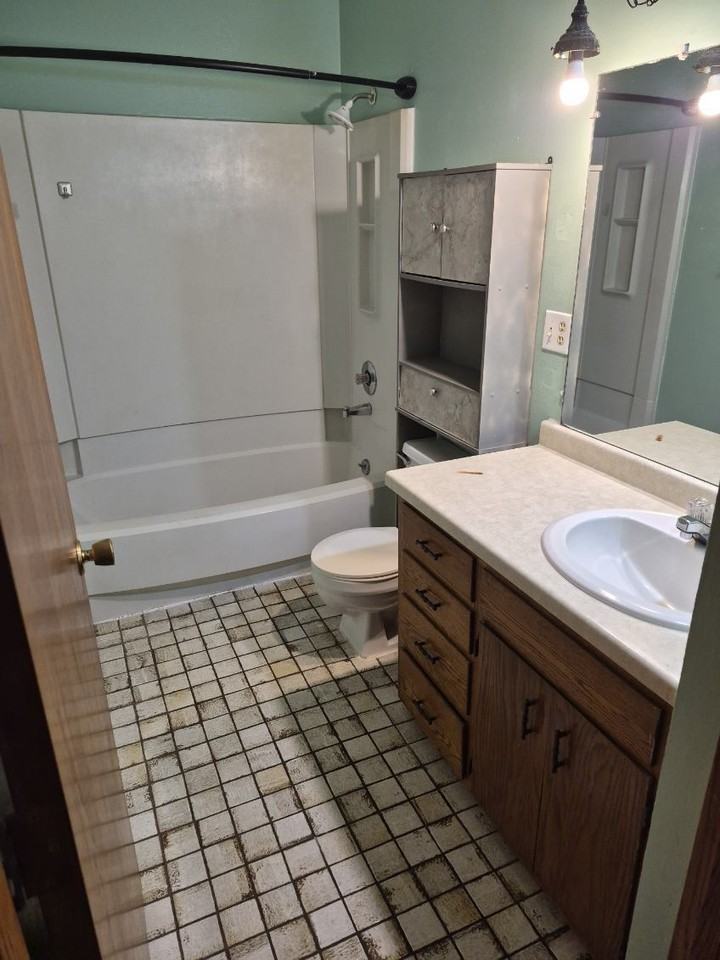 1221 E Wausau Ave - Photo 6 of 12