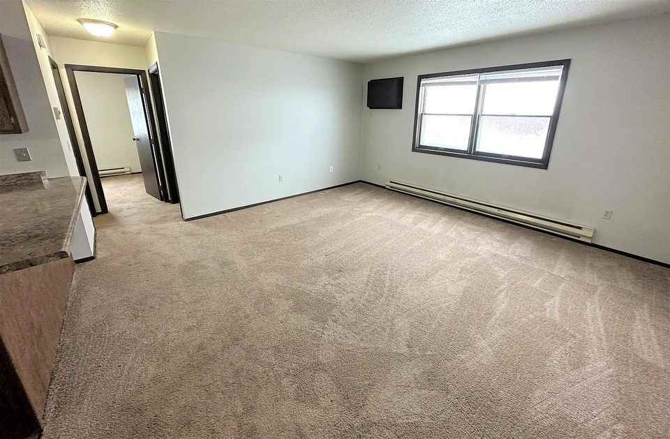 724 South Congress Street - Photo 7 of 14