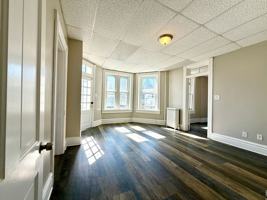 featured image of 162 S Potomac St