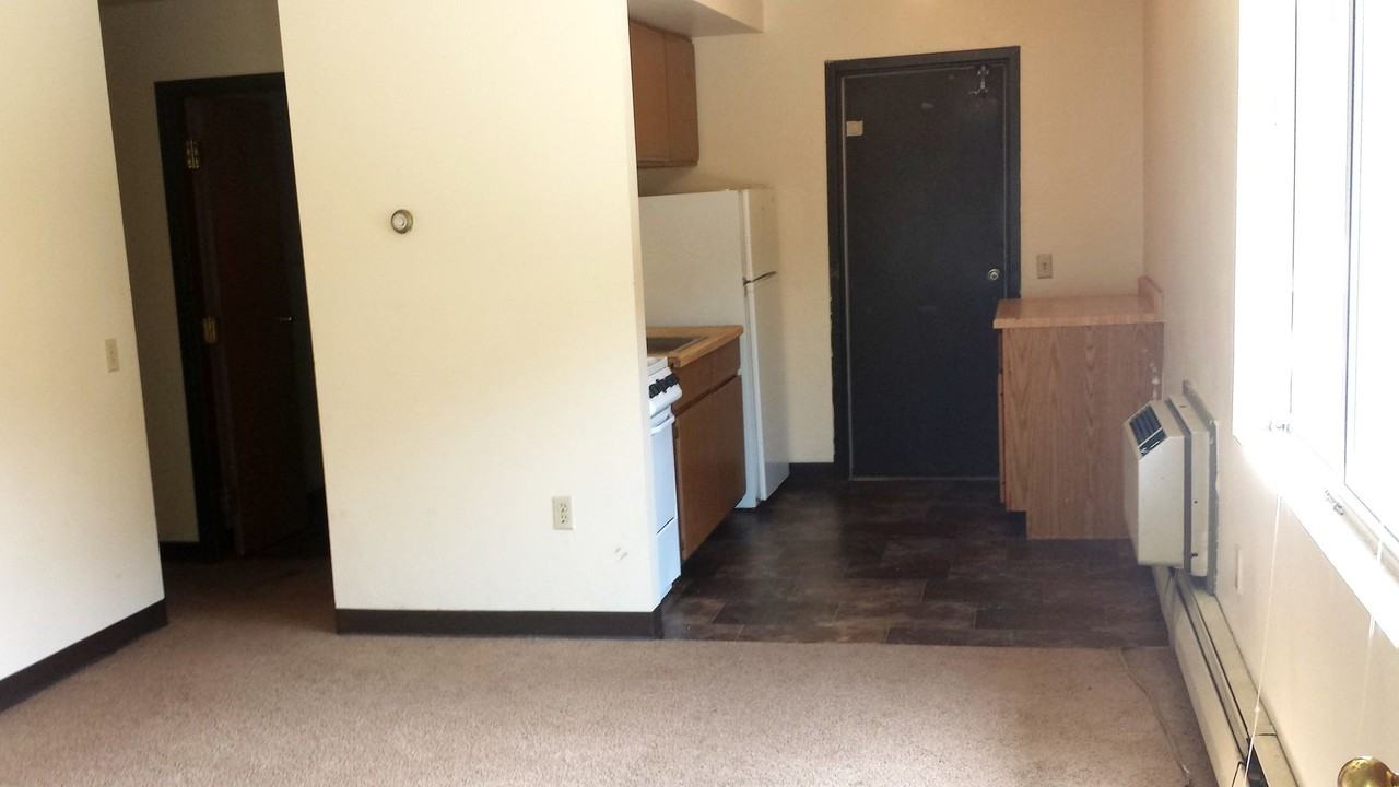 1115 Spring St - Photo 5 of 5