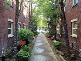 O511-- Beverly Court Studios - Photo 1 of 1