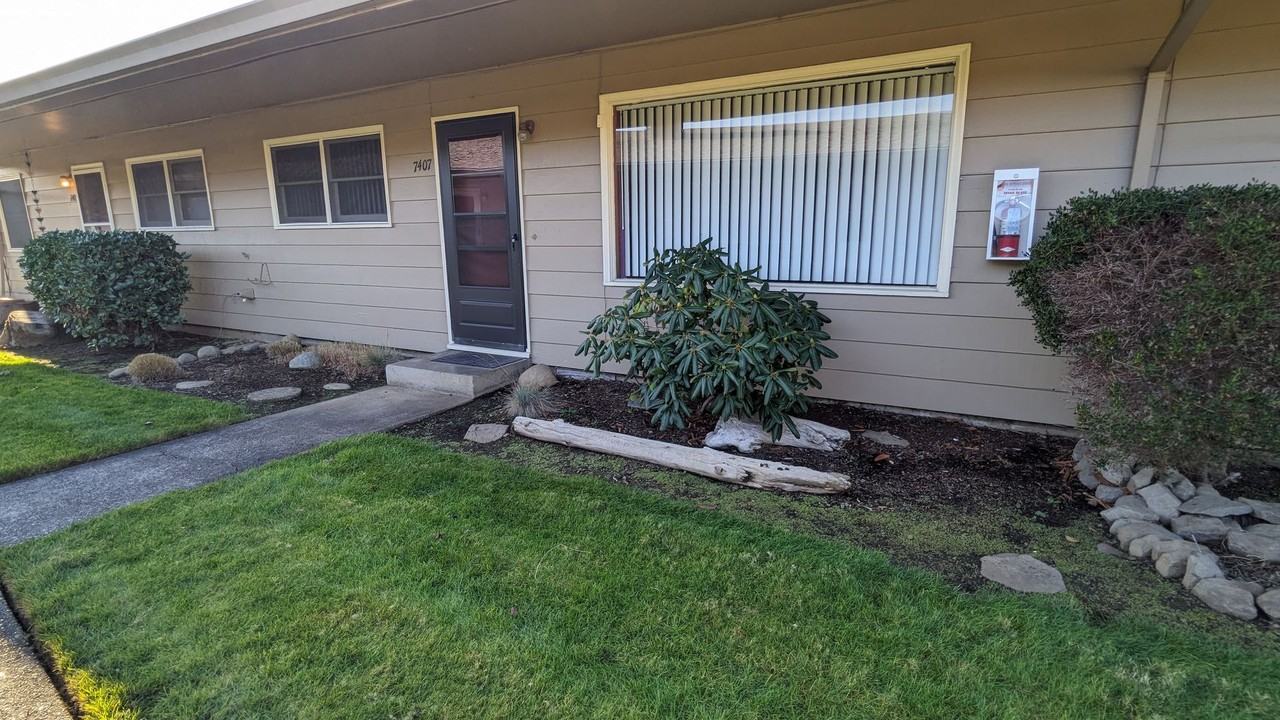 Bel Air Apartments - Photo 3 of 9