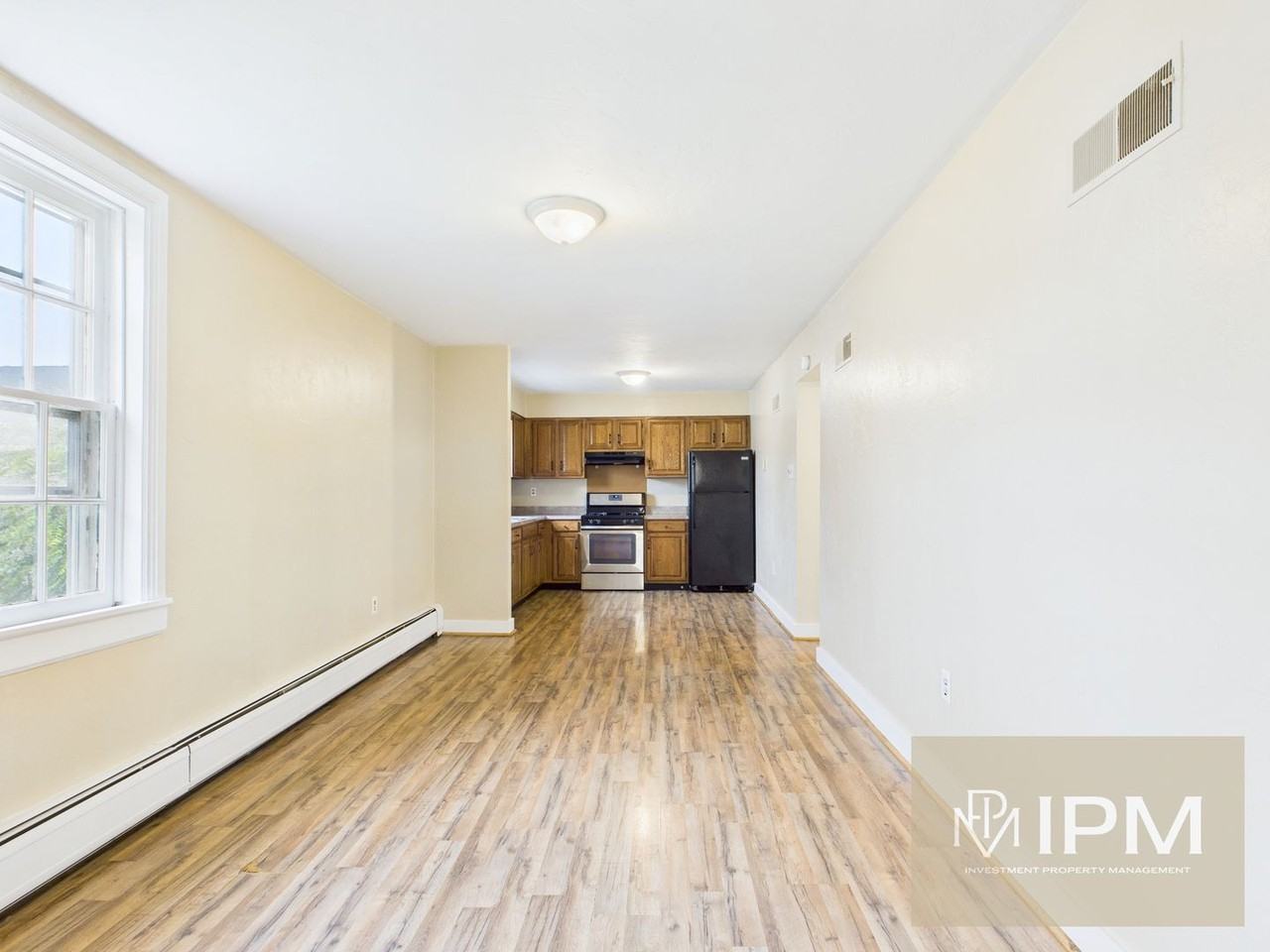 44 N Main St - Photo 2 of 33