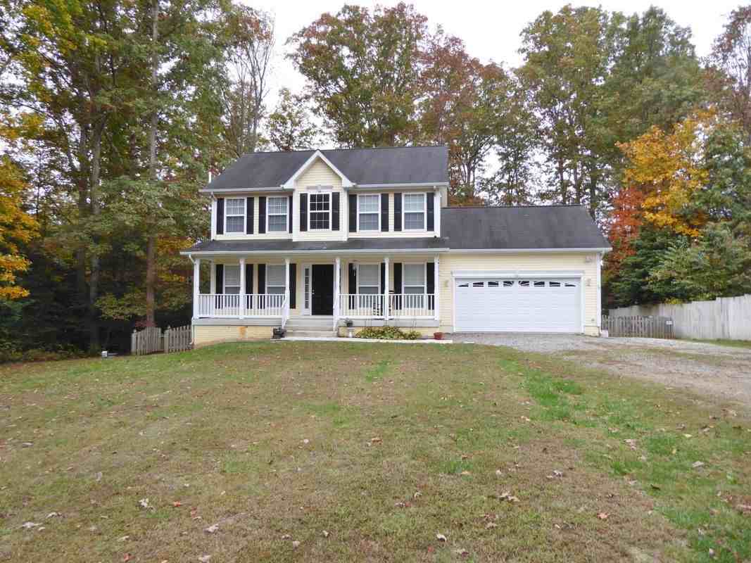 72 Albertson Ct - Photo 2 of 17
