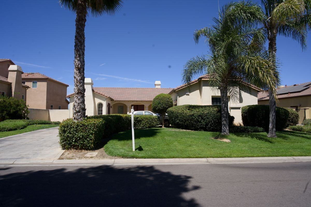 8800 Laguna St - Photo 2 of 33