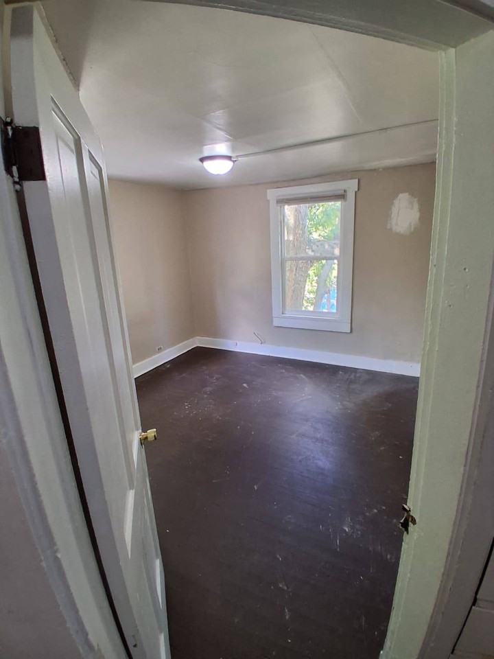 610 South 11th Street - Photo 3 of 9