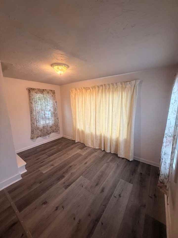 3861 Elmira Rd - Photo 3 of 15