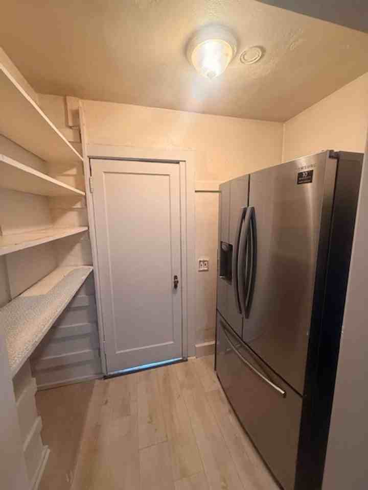 3861 Elmira Rd - Photo 5 of 15