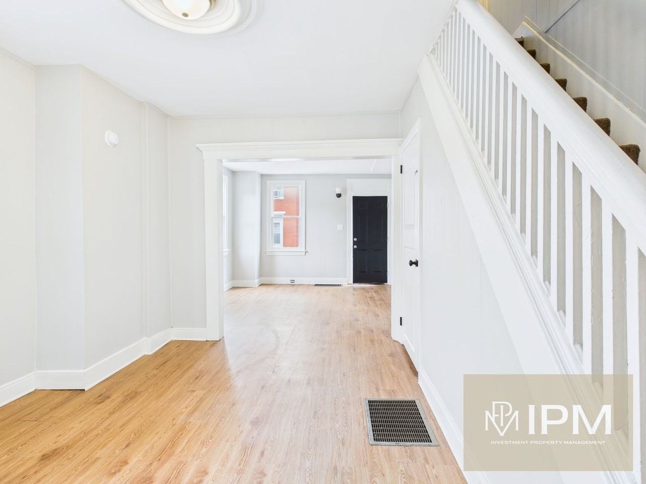 220 Grantley St - Photo 2 of 18