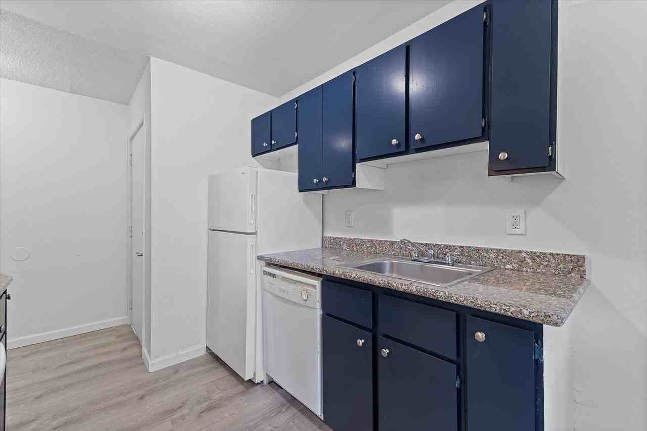 Parkside Manor - Photo 6 of 14