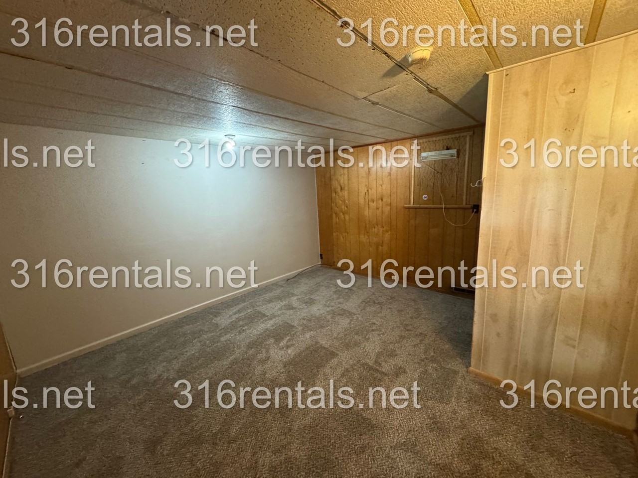 1004 East 9th Street - Photo 3 of 12