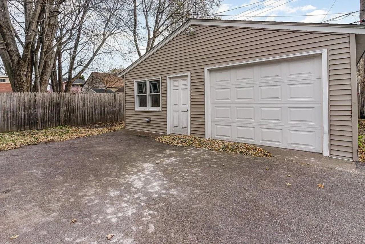 1498 Selby Ave - Photo 2 of 5