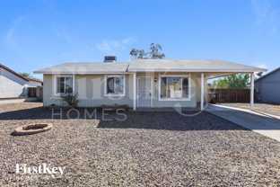 8807 W Mercer Ln - Photo 1 of 1