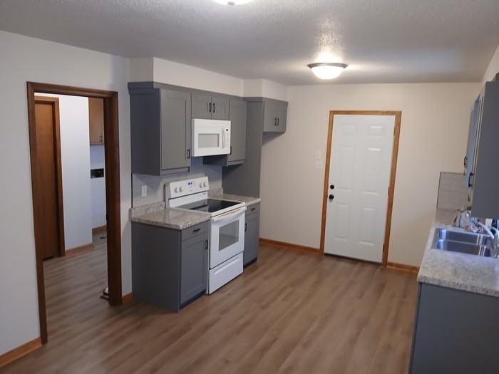132A Brookdale Dr #A - Photo 3 of 9