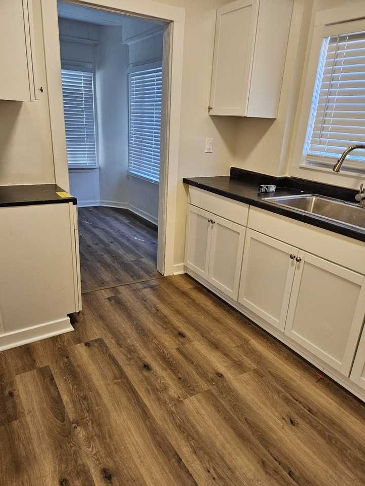 1118 Santee Ave #NA - Photo 4 of 13