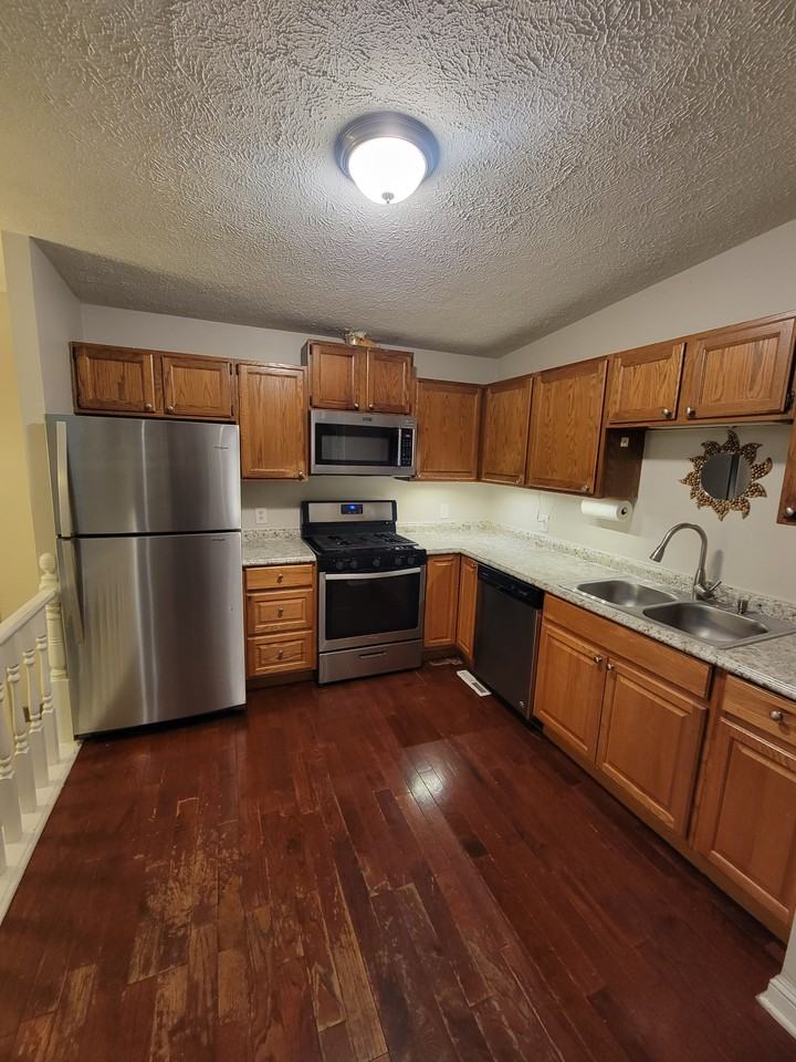 659 Ziegler Dr #NA - Photo 3 of 8