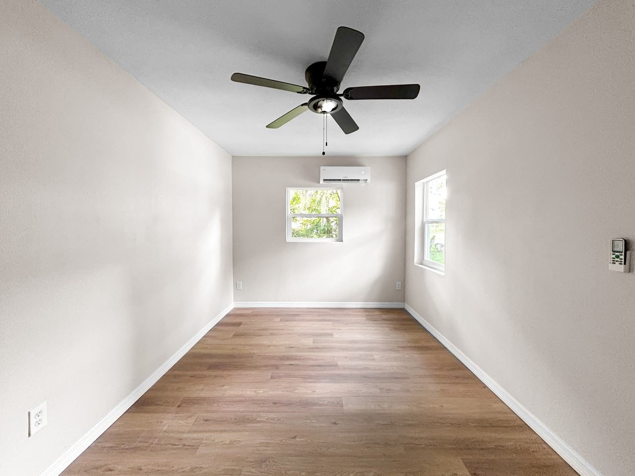 306 Sw 19th St #NA - Photo 3 of 13