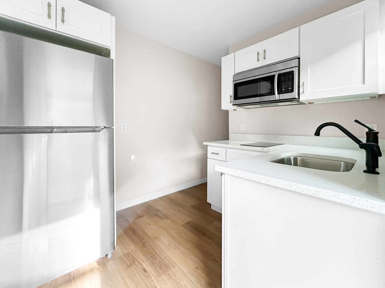 306 Sw 19th St #NA - Photo 4 of 13