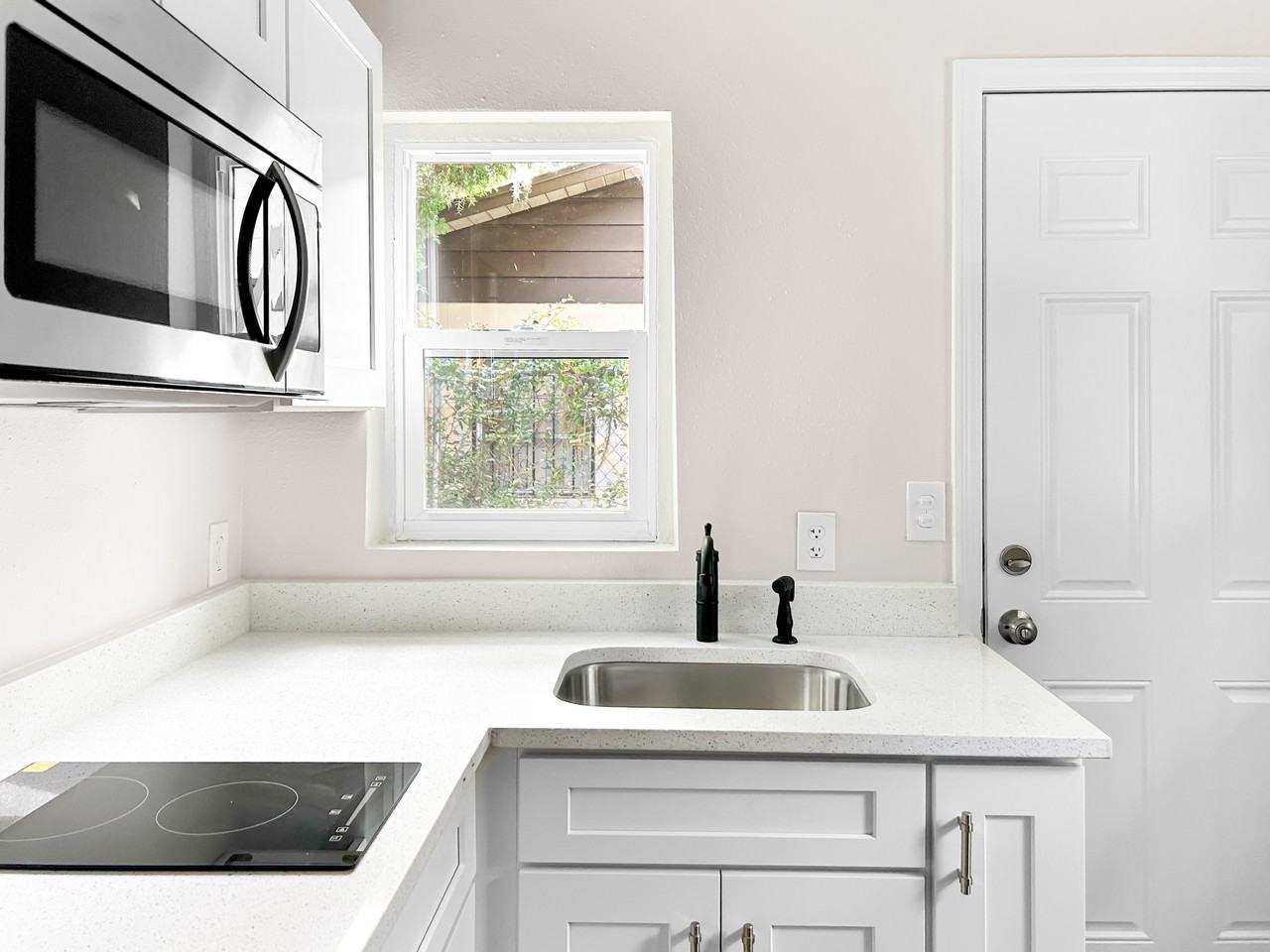306 Sw 19th St #NA - Photo 5 of 13