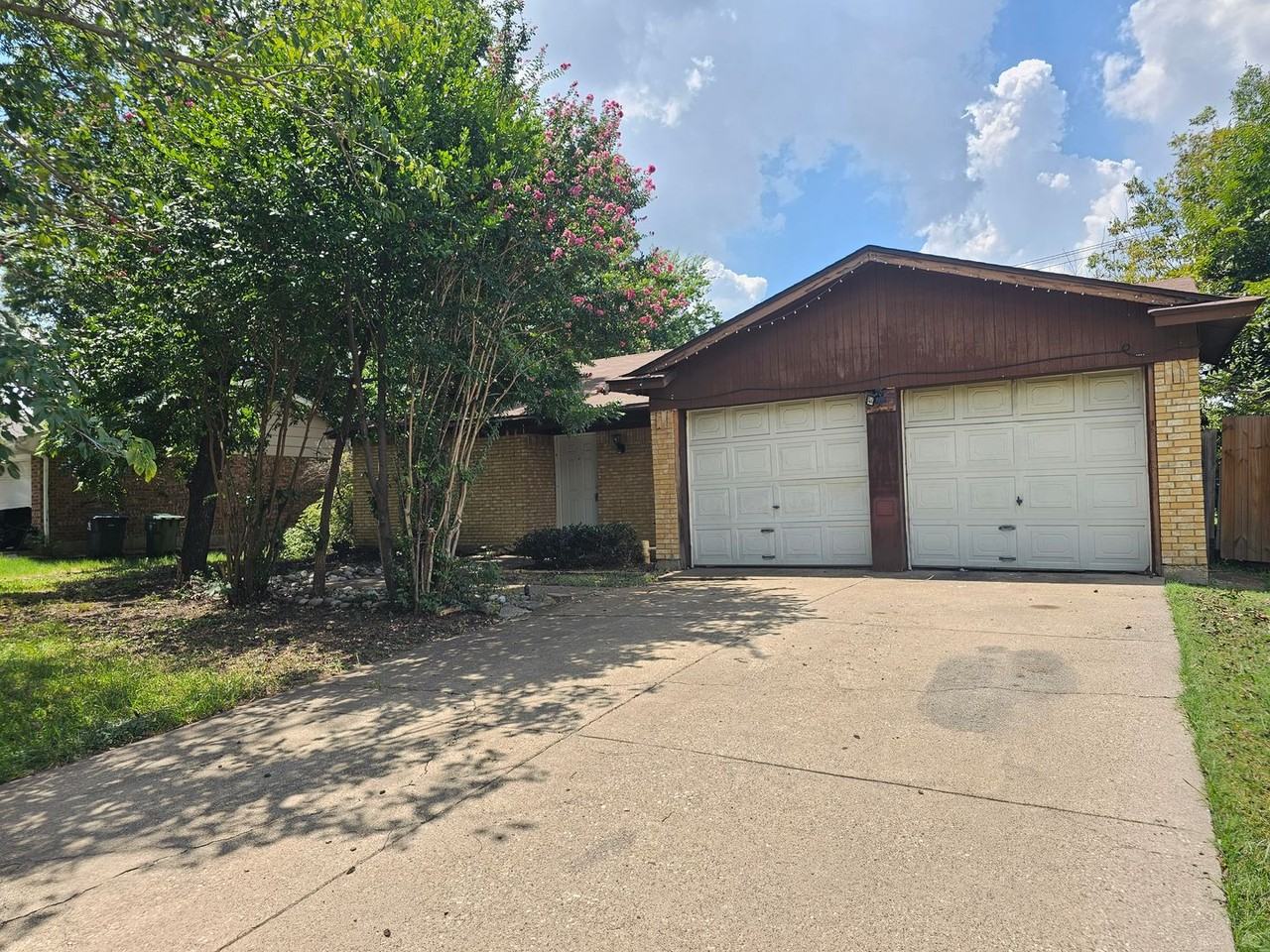 1604 Homemaker Hills Dr - Photo 2 of 18