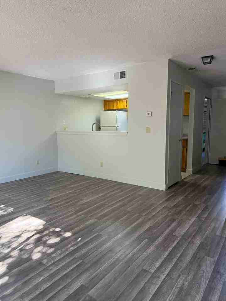 1527 Steven Court - Photo 2 of 16