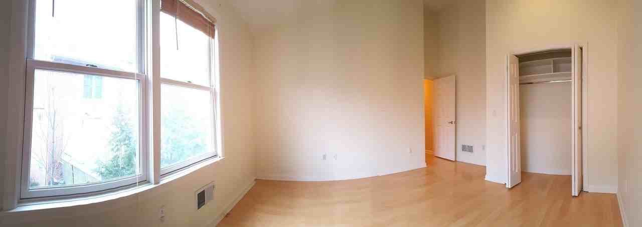 5825 Phillips Ave - Photo 6 of 22