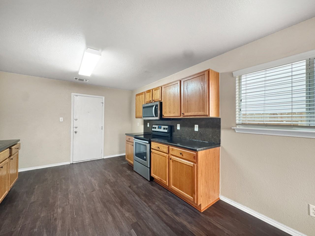 8211 Heights Valley #NA - Photo 5 of 27