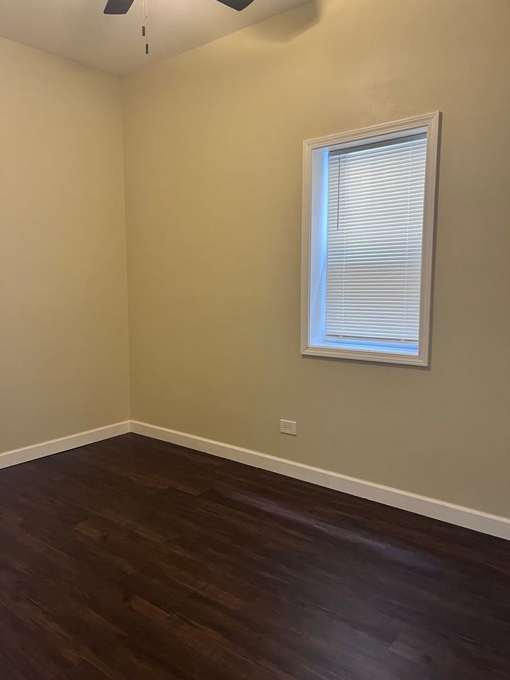 [5026-32] W Madison LLC - Photo 3 of 21