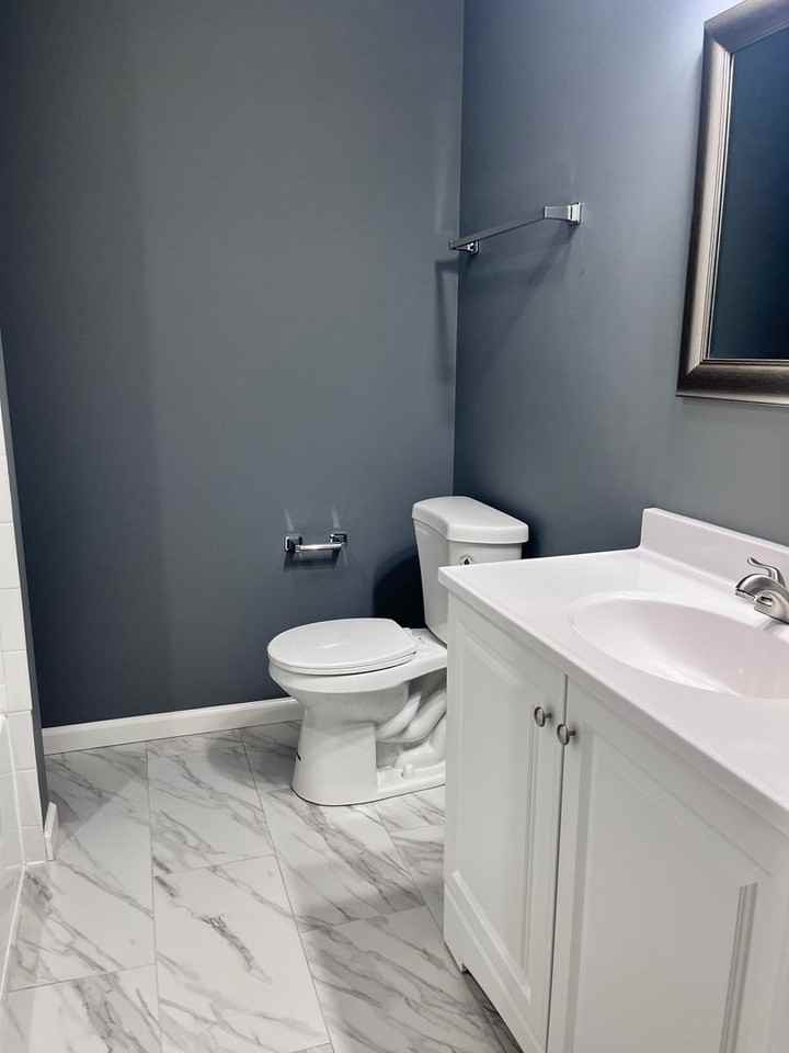 [5026-32] W Madison LLC - Photo 4 of 21