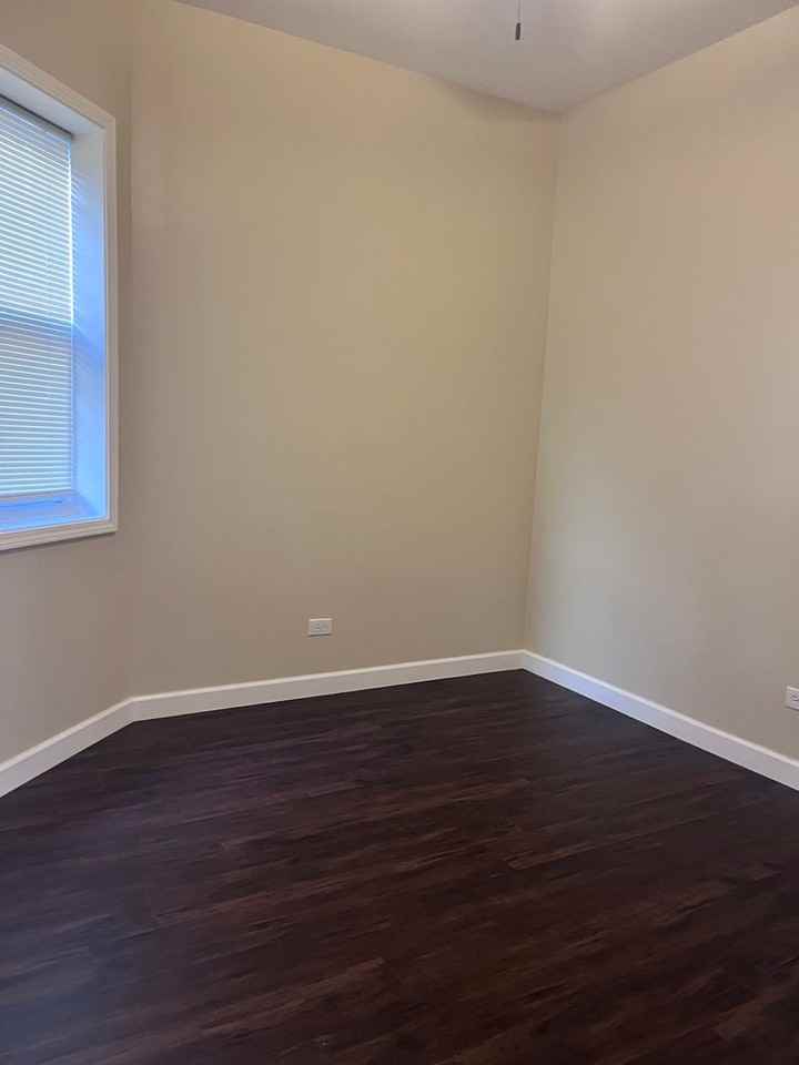 [5026-32] W Madison LLC - Photo 5 of 21