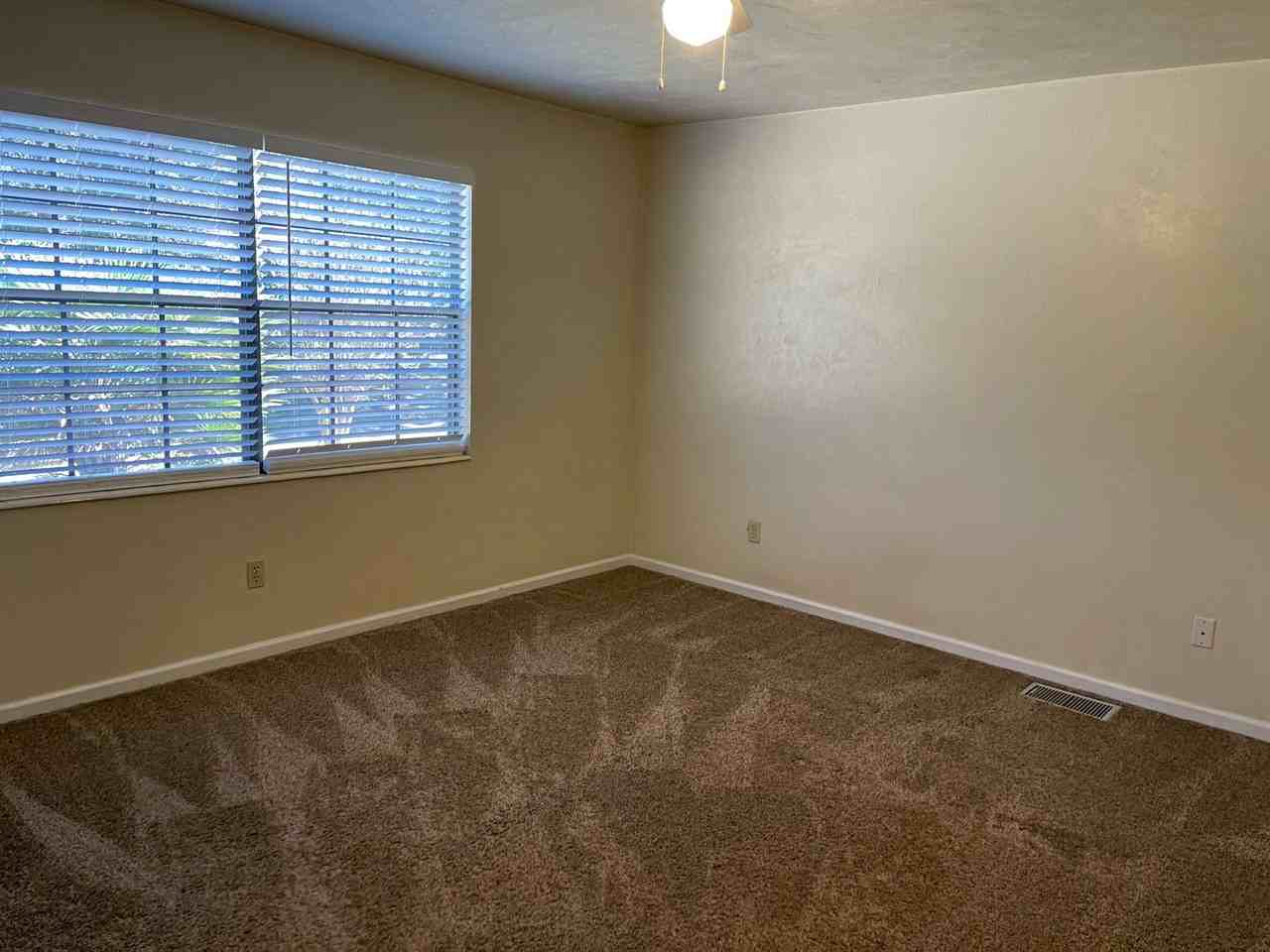 2630 Old Bainbridge Rd - Photo 2 of 16