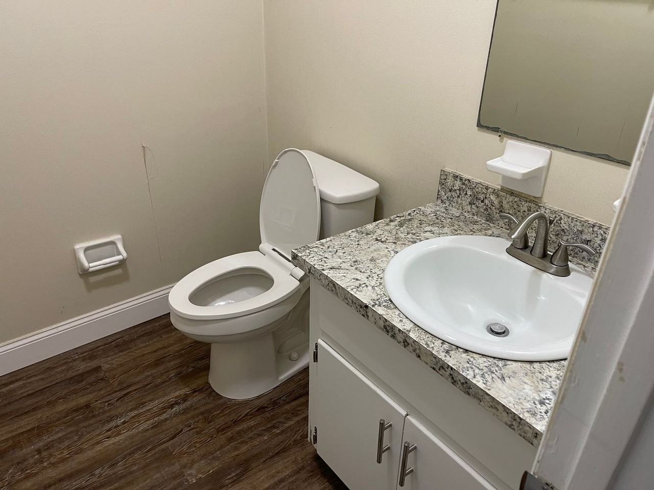 2630 Old Bainbridge Rd - Photo 3 of 16