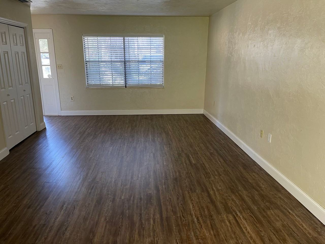 2630 Old Bainbridge Rd - Photo 4 of 16