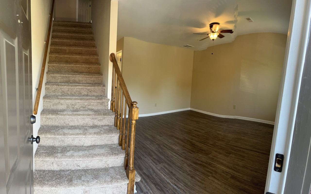 2406 2406 Mc Lean Street #5 - Photo 3 of 11