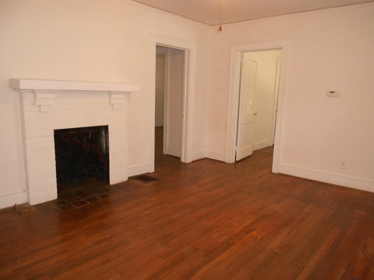 142 Burnett St - Photo 2 of 10