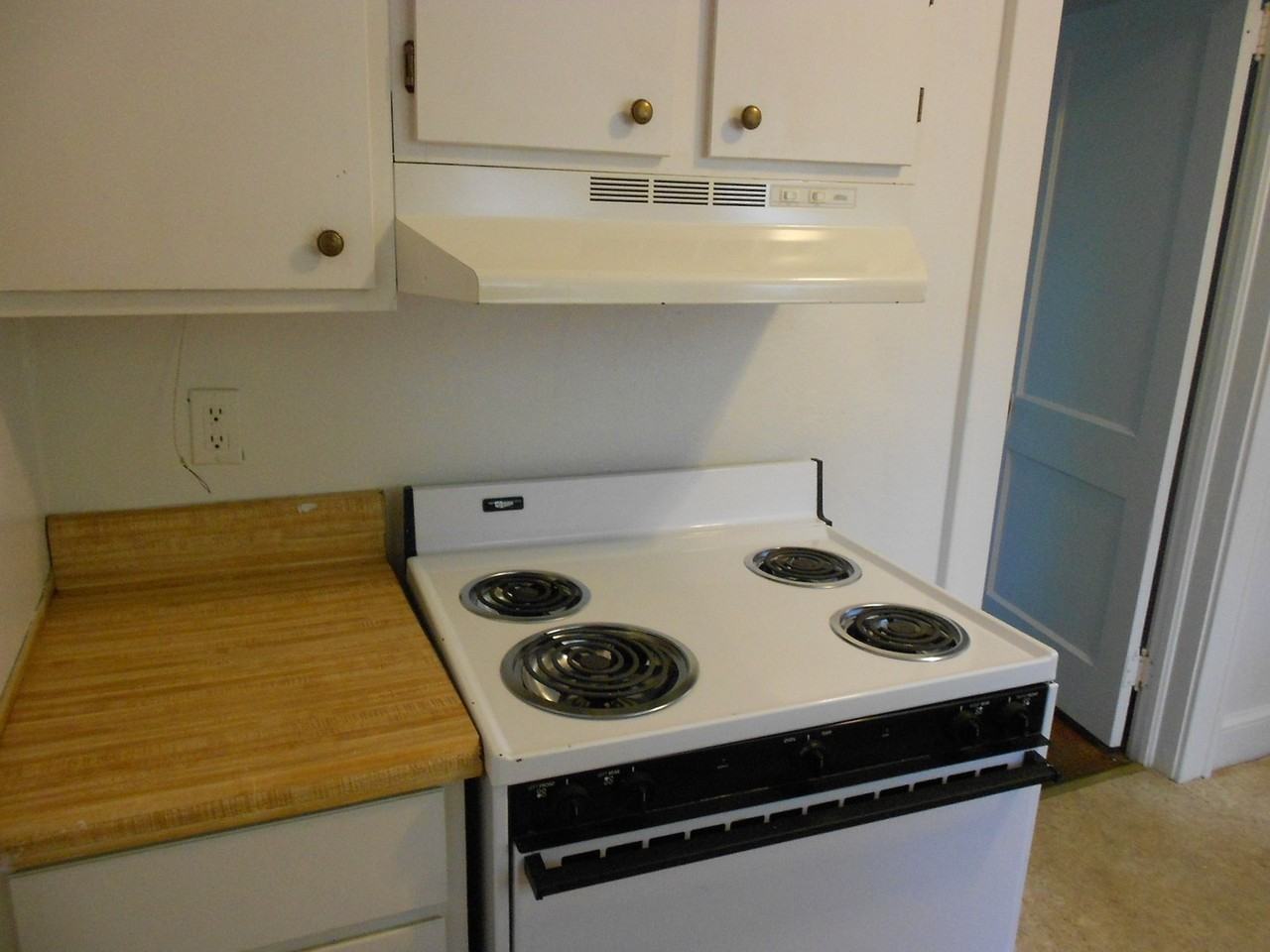 142 Burnett St - Photo 6 of 10
