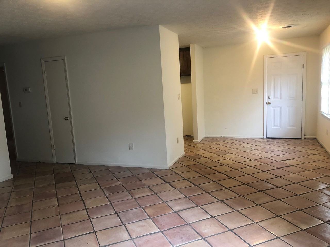 420 Yonah Ave - Photo 3 of 11